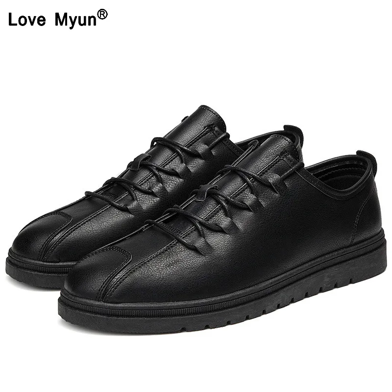 Мужские кожаные кроссовки на меху черные или Белые Повседневные плоской подошве