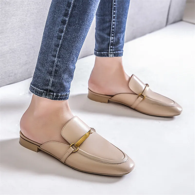 Женские босоножки без задника FEDONAS белые вечерние с квадратным носком на низком