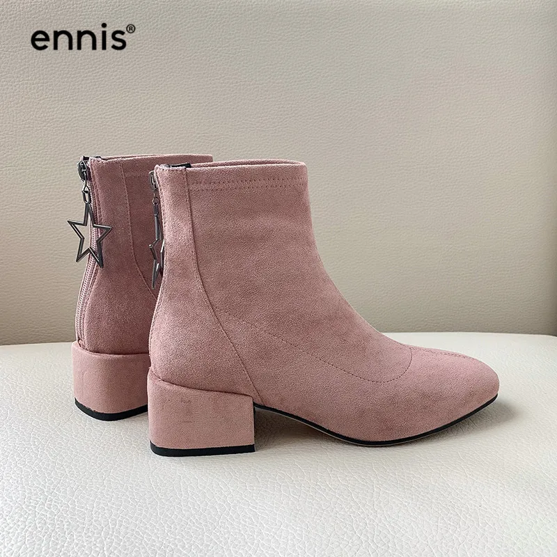 ENNIS/; осенние женские ботинки из флока; замшевые растягивающиеся ботильоны; женские ботинки с круглым носком на квадратном каблуке; модная обувь розового и черного цвета; A960