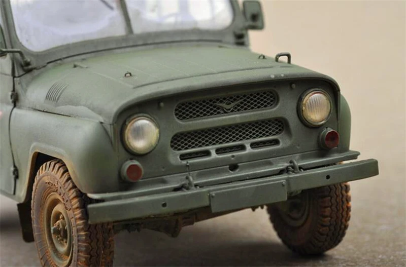 Бесплатная доставка модель Trumpeter 02327 1/35 советского UAZ 469 вездеход пластиковая