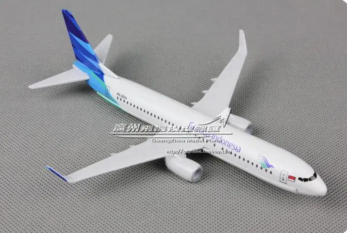 Индонезийский Boeingg 737 16 см модельные надоры самолетов детский подарок на день рождения модели самолета игрушки Рождественский подарок