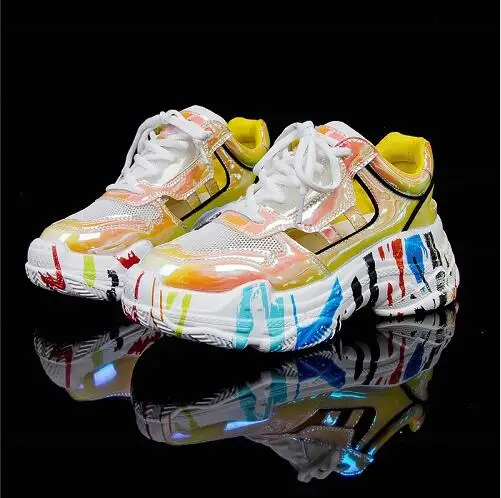 Желтые Сникерсы женские разноцветные 2019 на платформе не сужающемся книзу