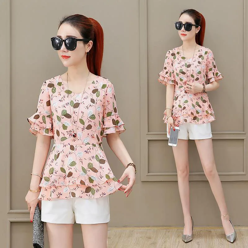 

Women Spring Summer Style Chiffon Blouses Casual Lady Shirts Floral Printed V-Neck Short Flare Sleeve Tops