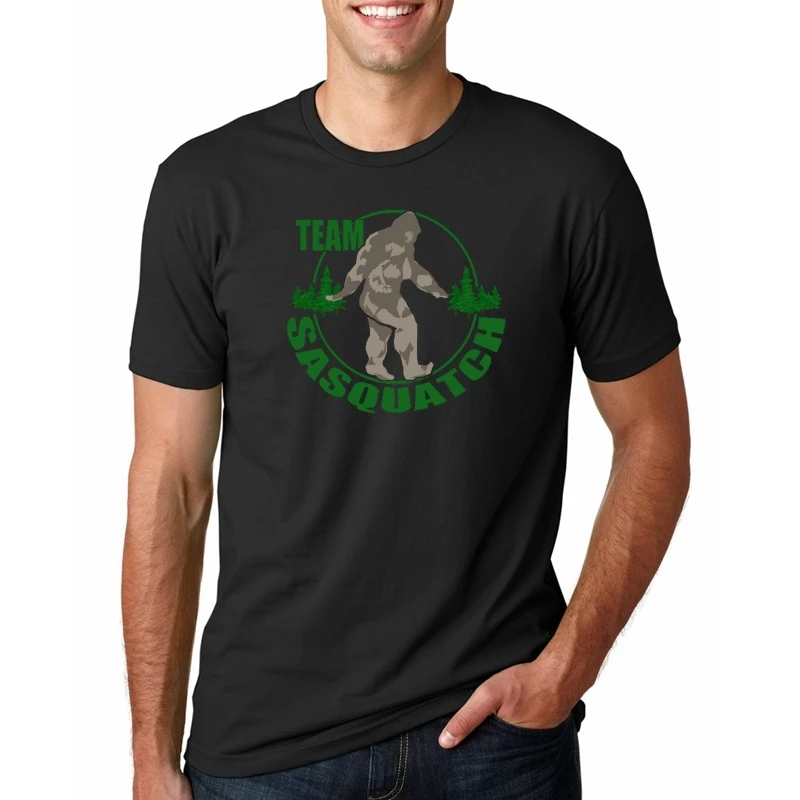 Зеленый лес земля день футболка для мужчин Bigfoot Sasquatch Hide And Seek Твин Пикс прополка