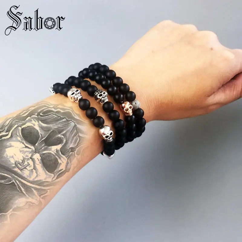 Аксессуары браслет из нитки с 5 черепами обсидиановые бусины Новинка затемненный