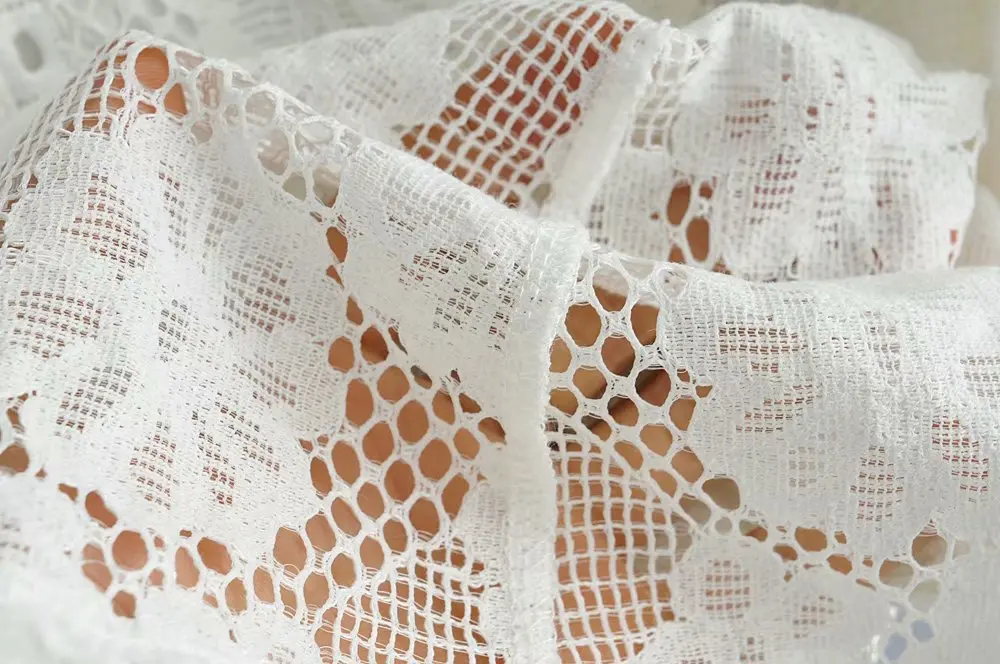 Женское кружевное платье без рукавов повседневное белое с вышивкой лето