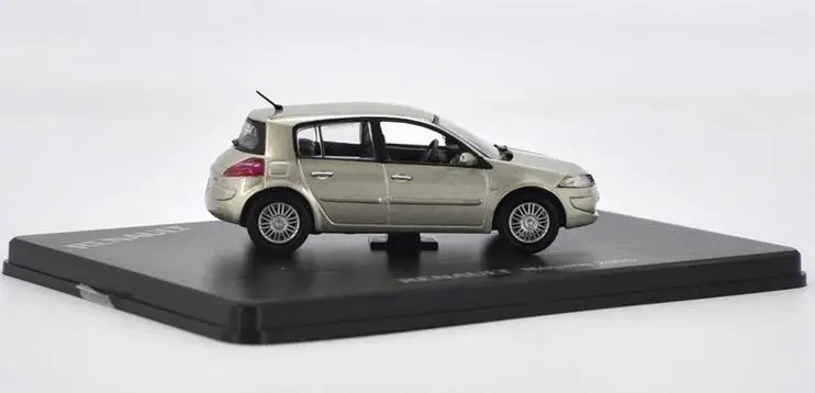 1:43 Масштаб сплава Модель автомобиля, высокая имитация RENAULY megane автомобиль игрушки, металлическое литье, Коллекция игрушечных автомобилей