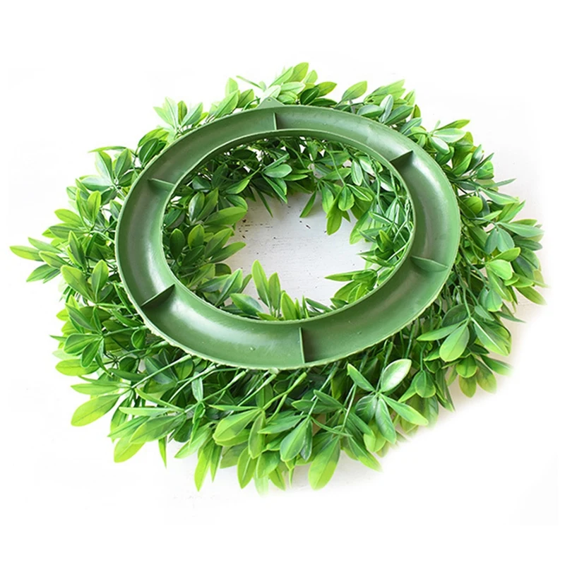 Ярко зеленый венок с искусственными листьями искусственный из самшита для