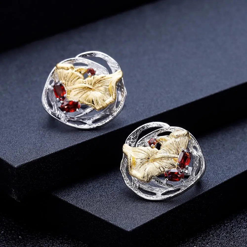 Серьги клипсы женские из серебра 925 пробы с натуральным красным