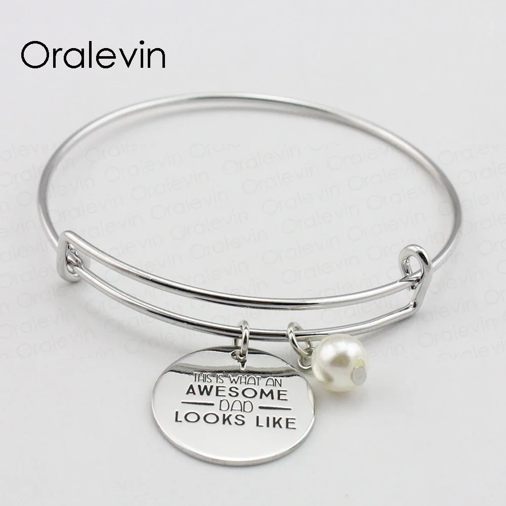 Это удивительный папа выглядит как вдохновляющие ручной штамп выгравированы