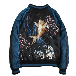 Роскошная мужская куртка с вышивкой на карпа, одежда, гладкая атласная сувенирная осенне-зимняя бейсбольная верхняя одежда Yokosuka, теплая плотная куртка