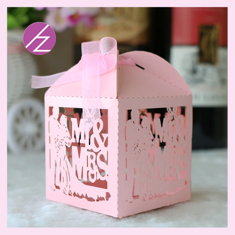 

100pcs/lot Free shipping 2018 wedding decoration laser cut favor boxes kraft paper wedding favor box cake package free logo