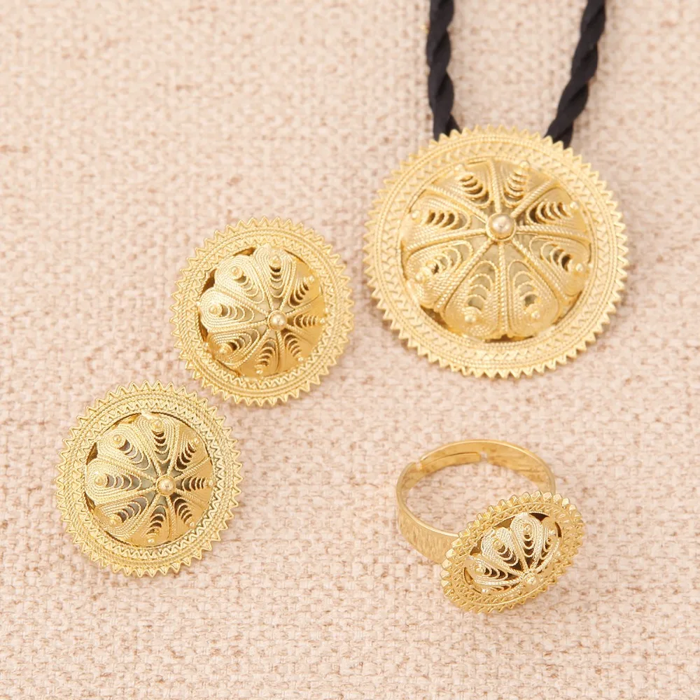 Комплект ювелирных изделий серьги с подвеской и золотым наполнителем|earrings kit|earring