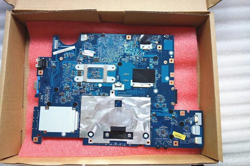 Материнская плата Lenovo G555 протестирована на высоком уровне подходит для LA-5972P |