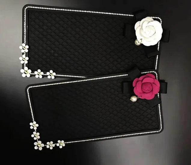 Женский нескользящий коврик RoseGift для приборной панели автомобиля липкий