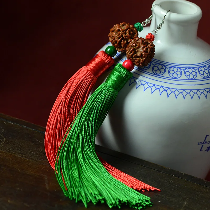 Длинные висячие серьги с кисточками традиционные преувеличенные бахромы