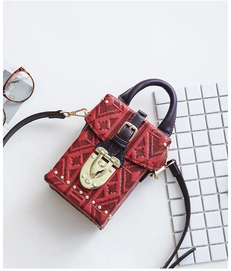 Мода портативный маленькая сумка новый ретро тиснением Бангалор женские модные