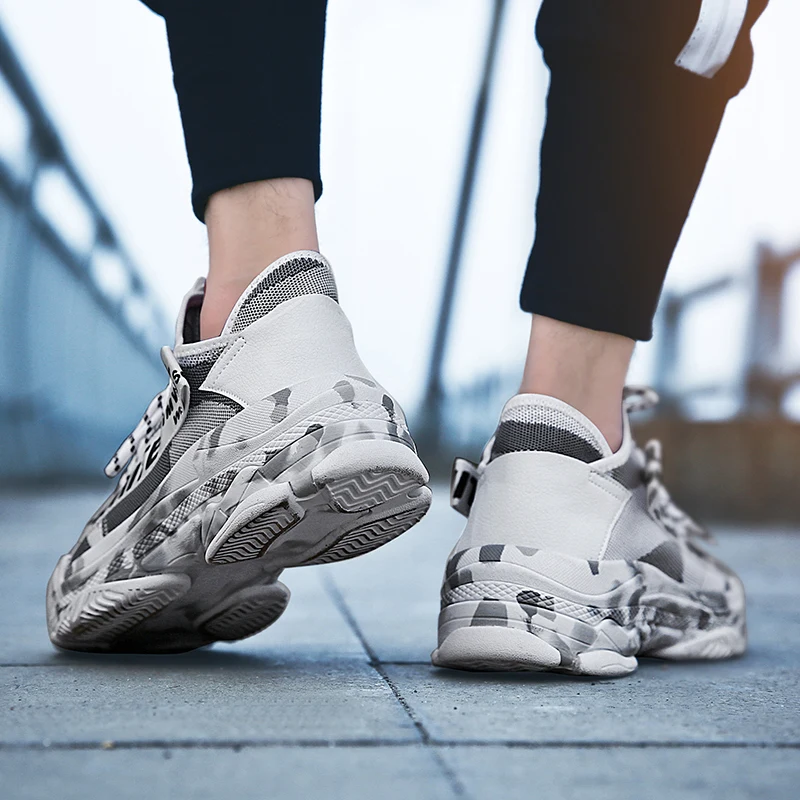 Мужская обувь; сезон лето; цвет белый, черный, зеленый; кроссовки для баскетбола; Мужская Вулканизированная обувь; супер светильник; Новинка; мужские кроссовки из сетчатого материала; мужская повседневная обувь