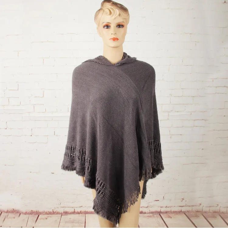 Трикотажное пончо с капюшоном и кисточками для женщин 2017 однотонные шали