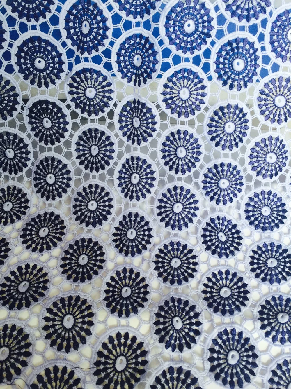 2016 Водорастворимая кружевная ткань молочный шелк трехцветный декоративный узор