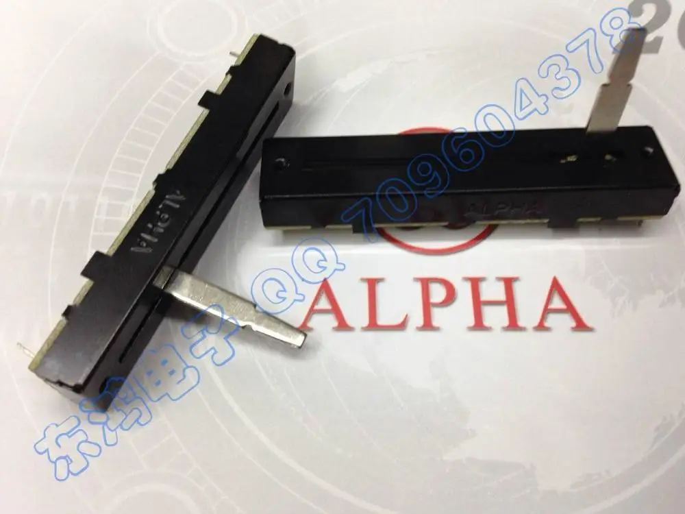 

2PCS/LOT Taiwan ALPHA 7.3 cm away. Edward rail single B20K 25mm axis potentiometers.