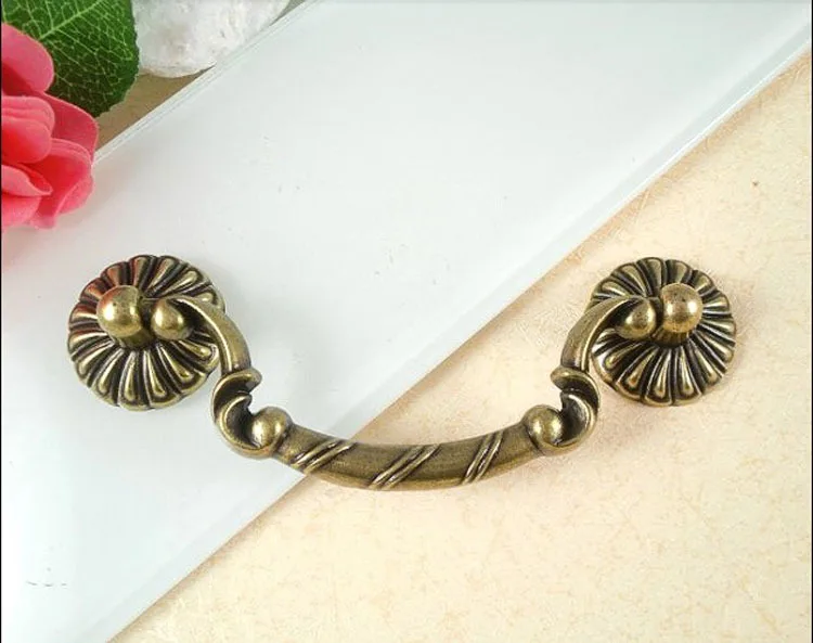 

Antique Brass Cabinet Knob Pull Handles New Design (L:118MM C.C.:96MM)