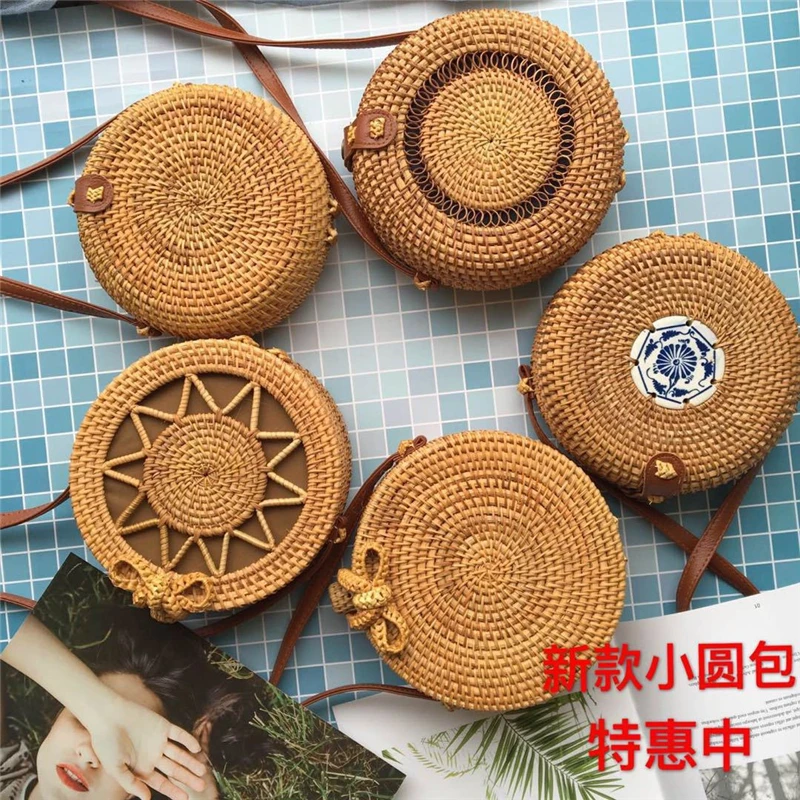 

Amberler Rattan Bags Handbags For Women Summer Circular Shoulder Bag Casual Small Round Beach Bag Fashion Straw Crossbody Bags