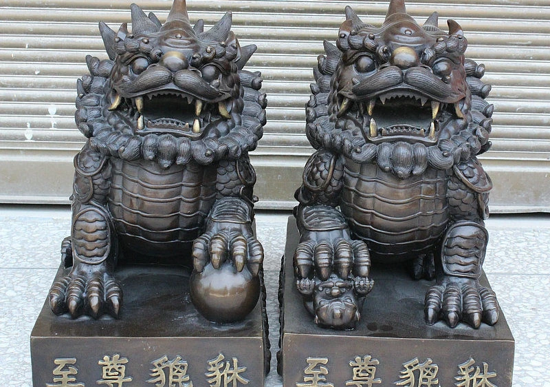 China FengShui Bronze Gilt Carved Wealth PiXiu Unicorn Beast Ball Statue Pair | Дом и сад