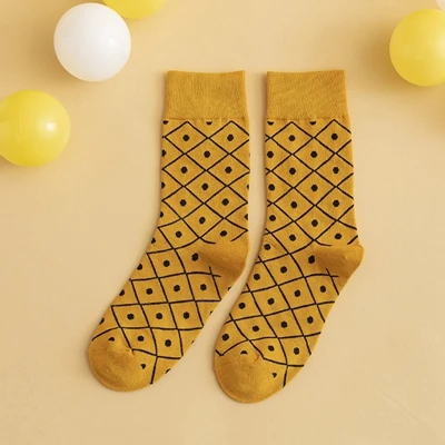 yellow lattice Креативные хлопковые уличные модные женские носки с принтом; цветные забавные носки с героями мультфильмов; высококачественные осенние носки - Цвет: yellow lattice