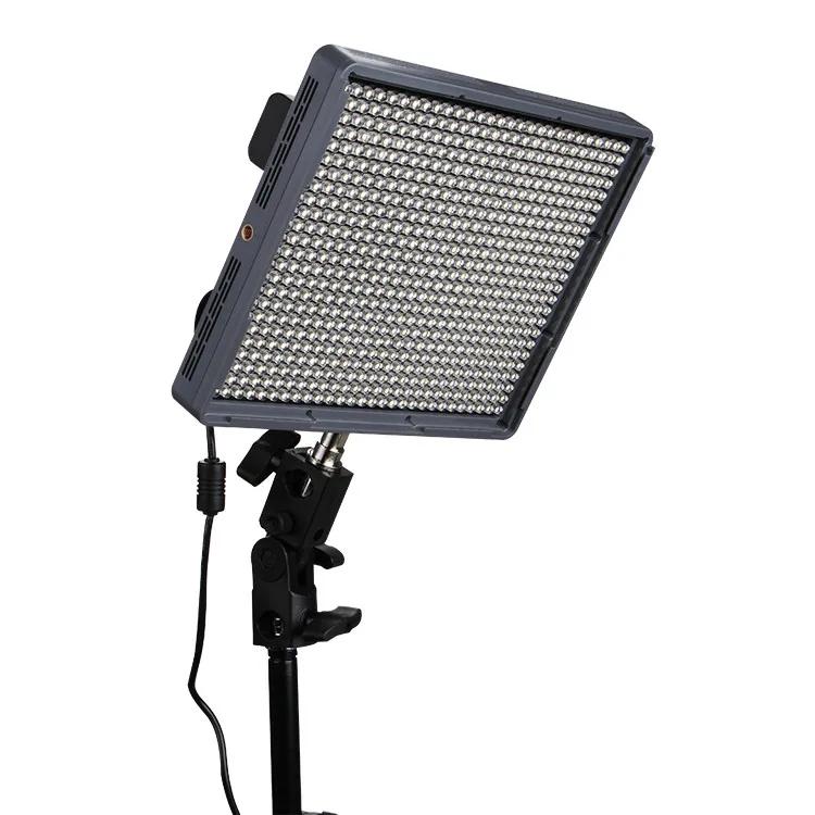 Aputure Amaran HR672S High CRI95+ светодиодный свет видео с 2,4 ГГц беспроводным пультом дистанционного управления, 5500K Цветовая температура, 25deg. Из-за угла съемки