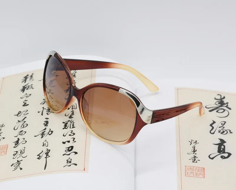 Очки солнцезащитные женские в винтажном стиле 167 м | Аксессуары для одежды