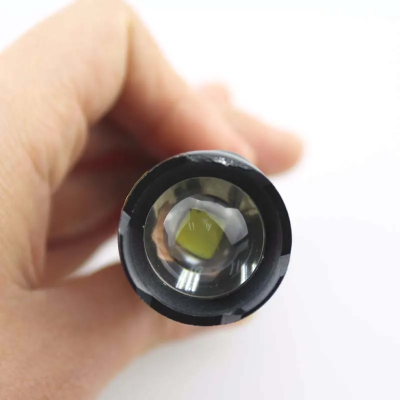 Светодиодный фонарик с 3 режимами масштабирования SK68 1xCREE 1300 люмен 1x AA