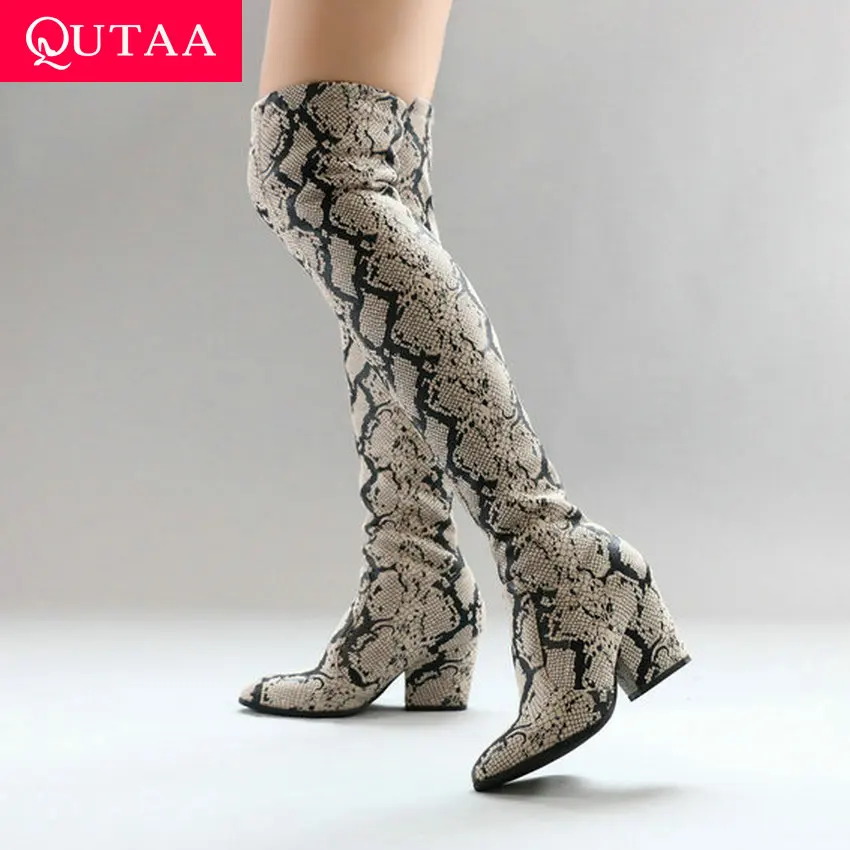 Женские высокие сапоги QUTAA Стрейчевые из искусственной кожи без шнуровки с