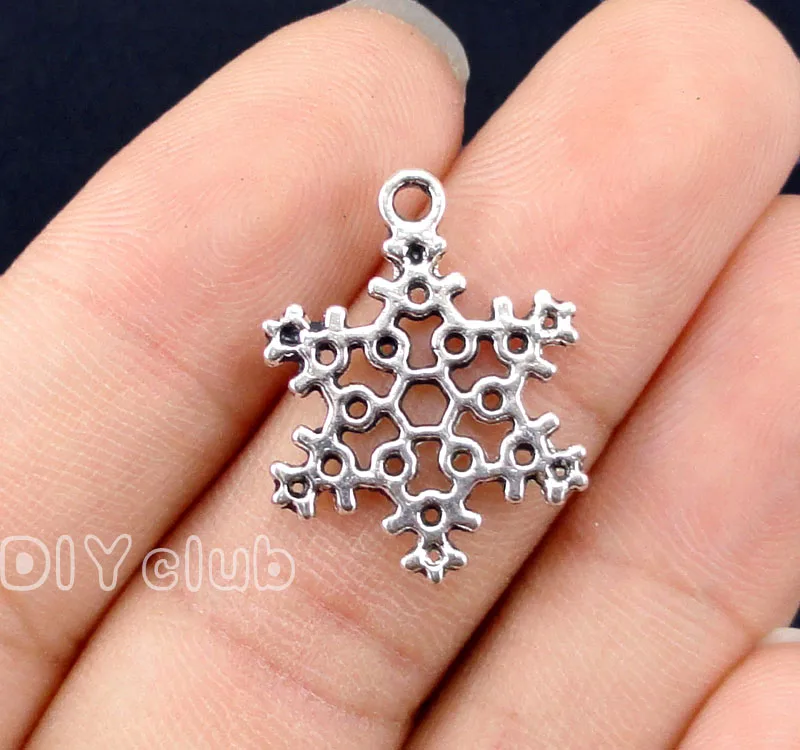 

80pcs-Antique Silver Christmas Snowflake Charms Pendant 2 Sided 23x18mm