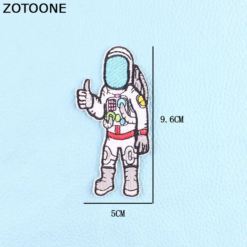 ZOTOONE инопланетянин звезда кошка нашивка с НЛО высокие пять значков вышитая аппликация швейная Железная на значке одежда аксессуары - Цвет: Белый