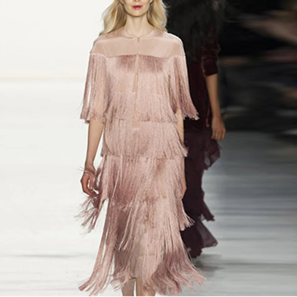 Женское платье с кисточками облегающее круглым вырезом сексуальные летние