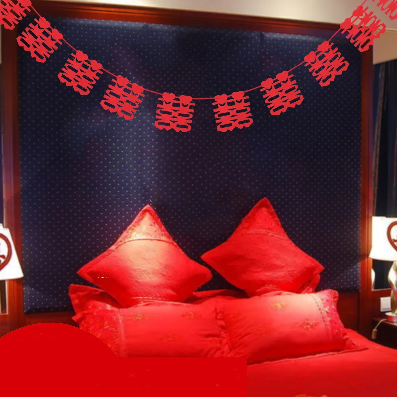 Гирлянда 3 м из нетканого материала с красными влюбленными сердцами полые