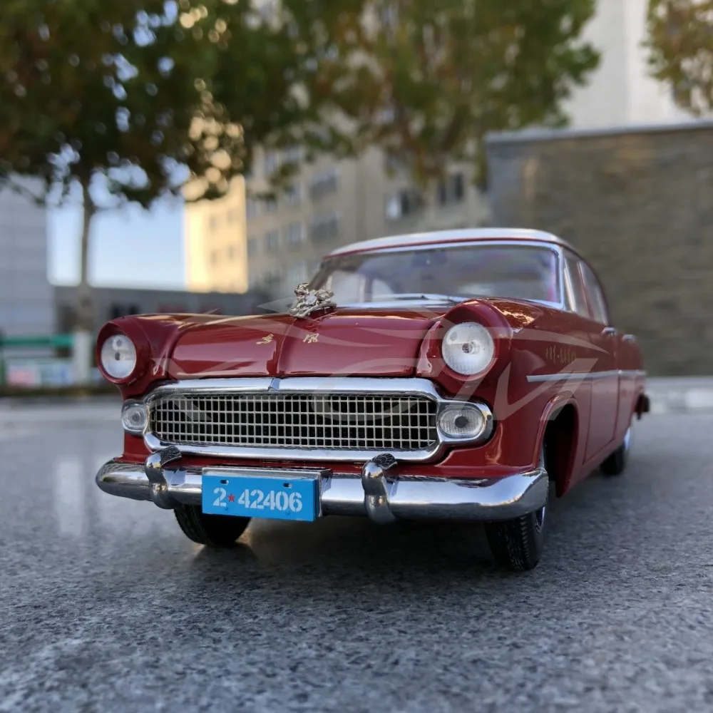 Литая под давлением модель автомобиля Dongfeng Jinlong Golden Dragon CA71 Sedan 1:20 (красный) +
