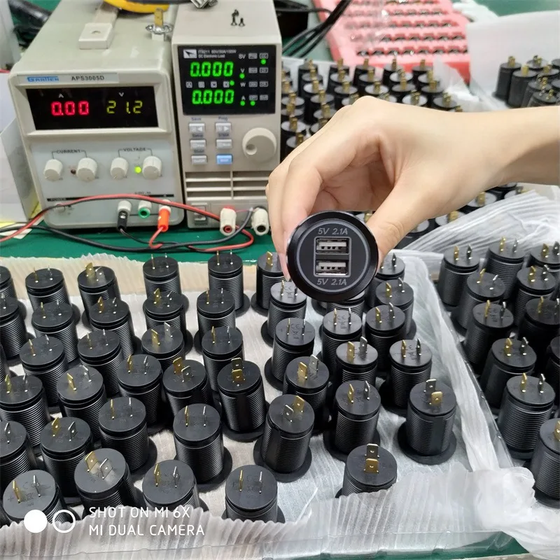 DIY высокоскоростное автомобильное зарядное устройство с двойным USB DC12V 32V для