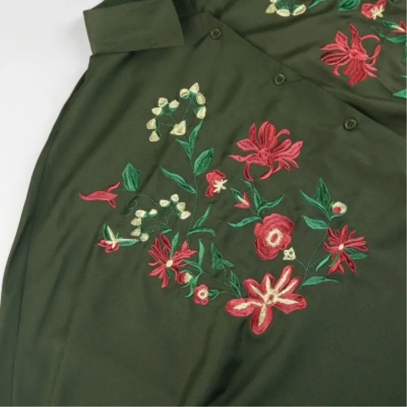 Fashion casual solid color simple flower embroidery shirt camiseta women blusa feminina blouse B174 |