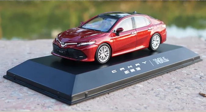 Оригинальная фабрика новинка 1:43 TOYO TA CAMRY 2018 игрушечный автомобиль из сплава