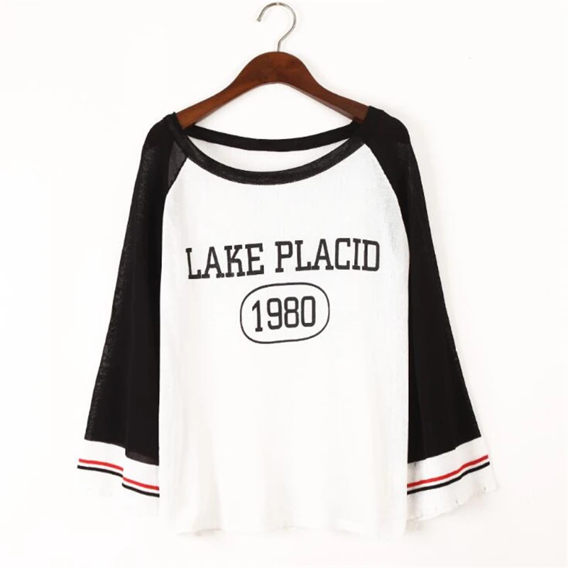 Женская трикотажная футболка мягкая дышащая с расклешенным рукавом свободного