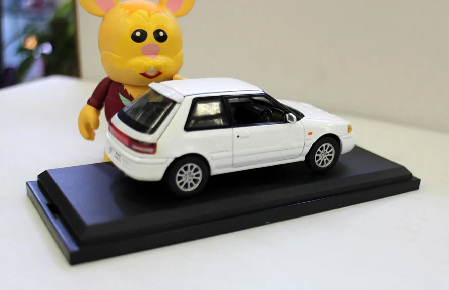 Оригинальная фабрика 1:43 Mazda Familia GT-R 1993 Игрушечная машина из сплава игрушки для детей литой модельный автомобиль подарок на день рождения