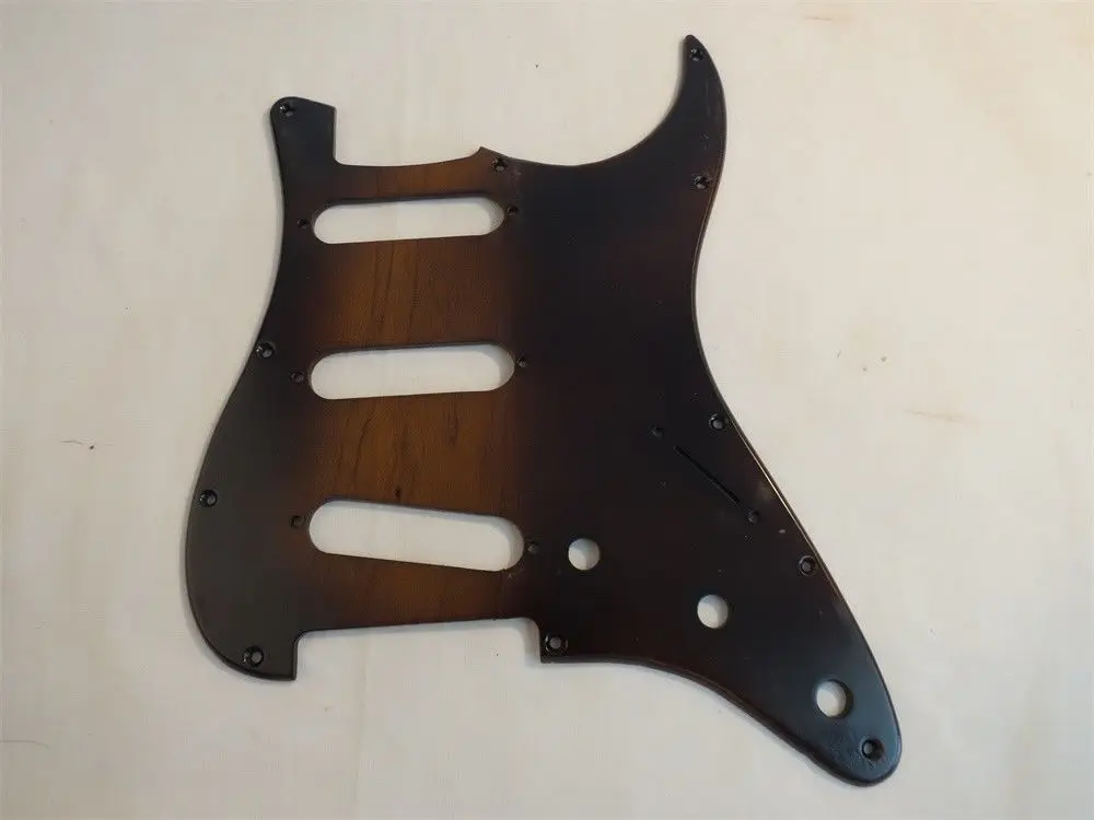 

1PCS hand made solid Maple STRAT GUITAR SSS Pickguard #4350