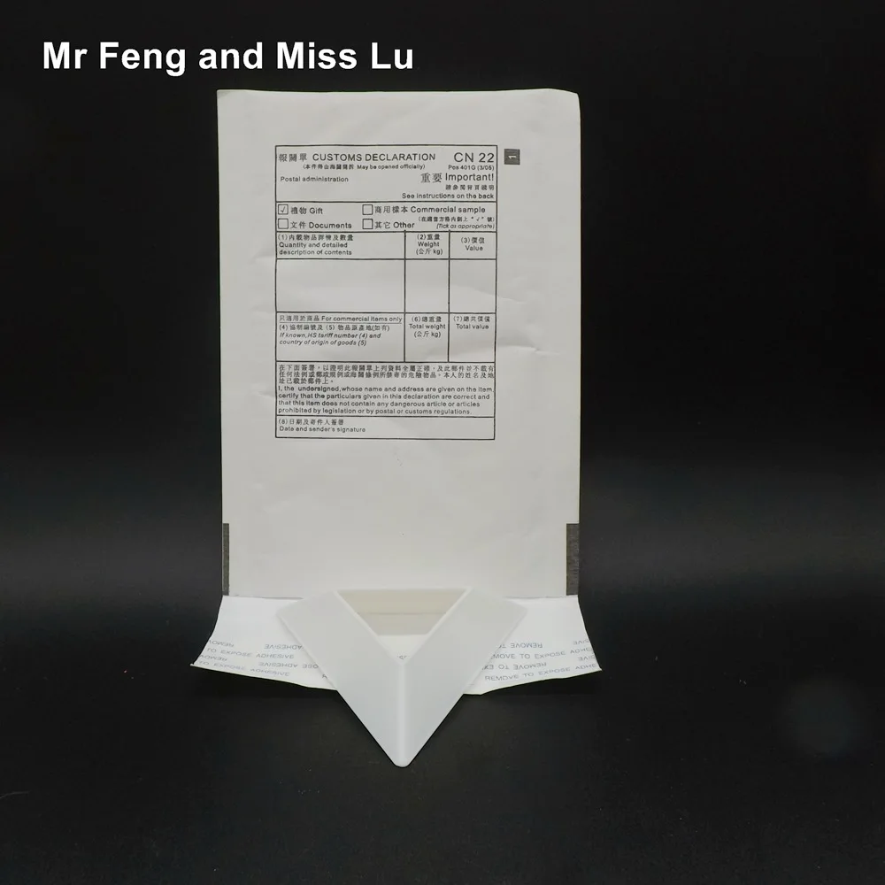 Простой белый пластиковый треугольник магический куб держатель основа