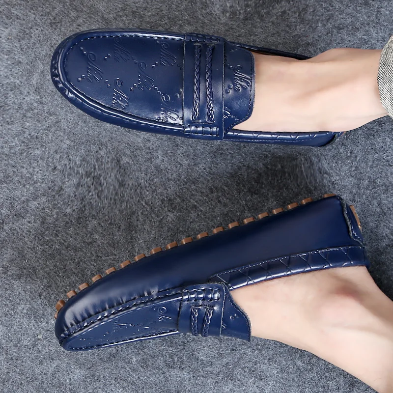 Брендовые модные летние лоферы мужские мягкие мокасины с тиснением повседневные