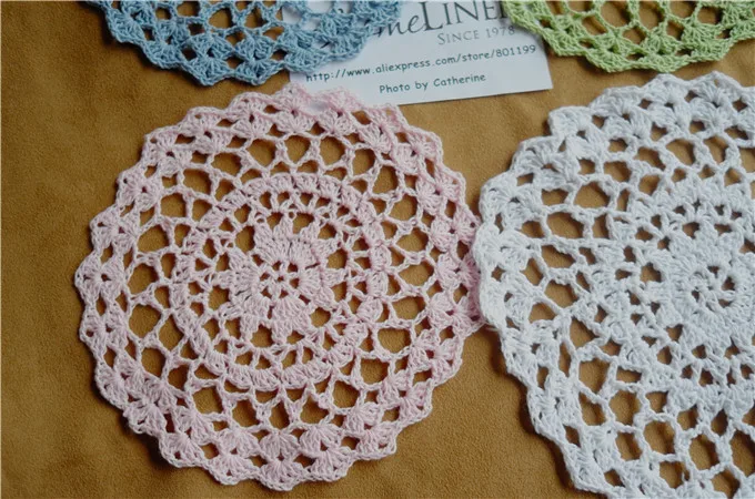 12 шт./лот ручная работа вязание крючком Doily Кружевная салфетка Cupmat красочные Doilies 5