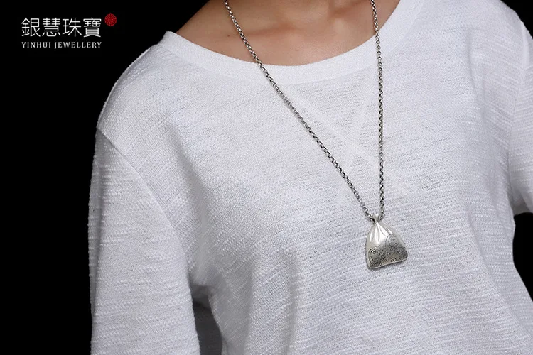 

KJJEAXCMY S990 cut - out lace open rich and pure silver Thai silver antique sweater pendant