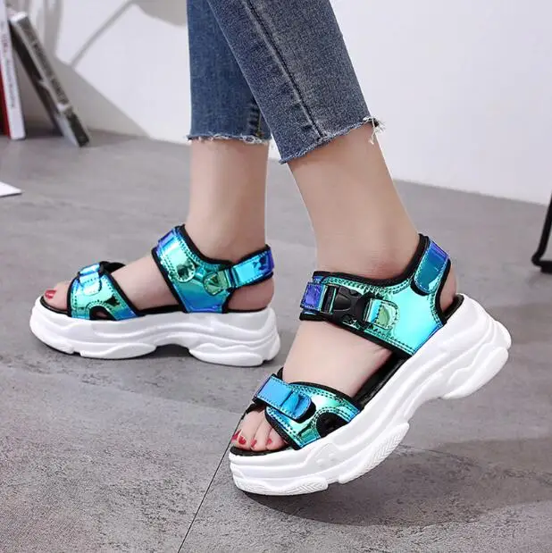 Пикантные женские спортивные сандалии с открытым носком открытые босоножки на