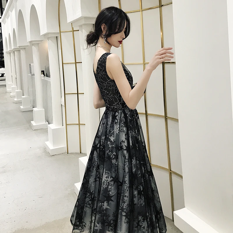 Женское коктейльное платье It's Bride черное элегантное до середины икры с V